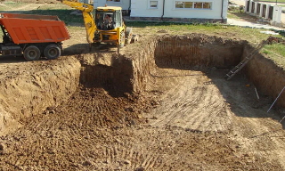 Рытье котлованов под фундамент в Кизилюрте – цена от 2641 руб. за м3 | 2Землекопа-Кзт